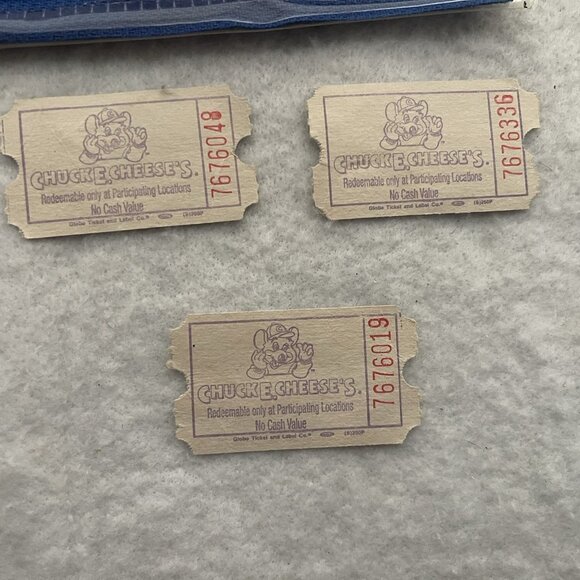 Chuck E Cheese Plastic Zip Up Pouch Bag With Tickets Blue Face 2000’s - Picture 5 of 15